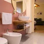 Casaretti - In Centro A Foligno, Con Parcheggio E Ampio Bagno In フォリーニョ