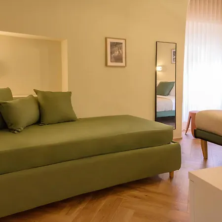 Casaretti - In Centro A Foligno, Con Parcheggio E Ampio Bagno In فولينيو