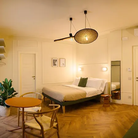 Casaretti Affittacamere - In Centro A Foligno, Self Check-In, Parcheggio E Ampio Bagno Privato