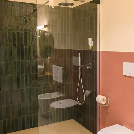 Casaretti - In Centro A Foligno, Con Parcheggio E Ampio Bagno In