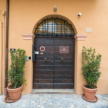 ゲストハウス Casaretti - In Centro A Foligno, Con Parcheggio E Ampio Bagno In 3*